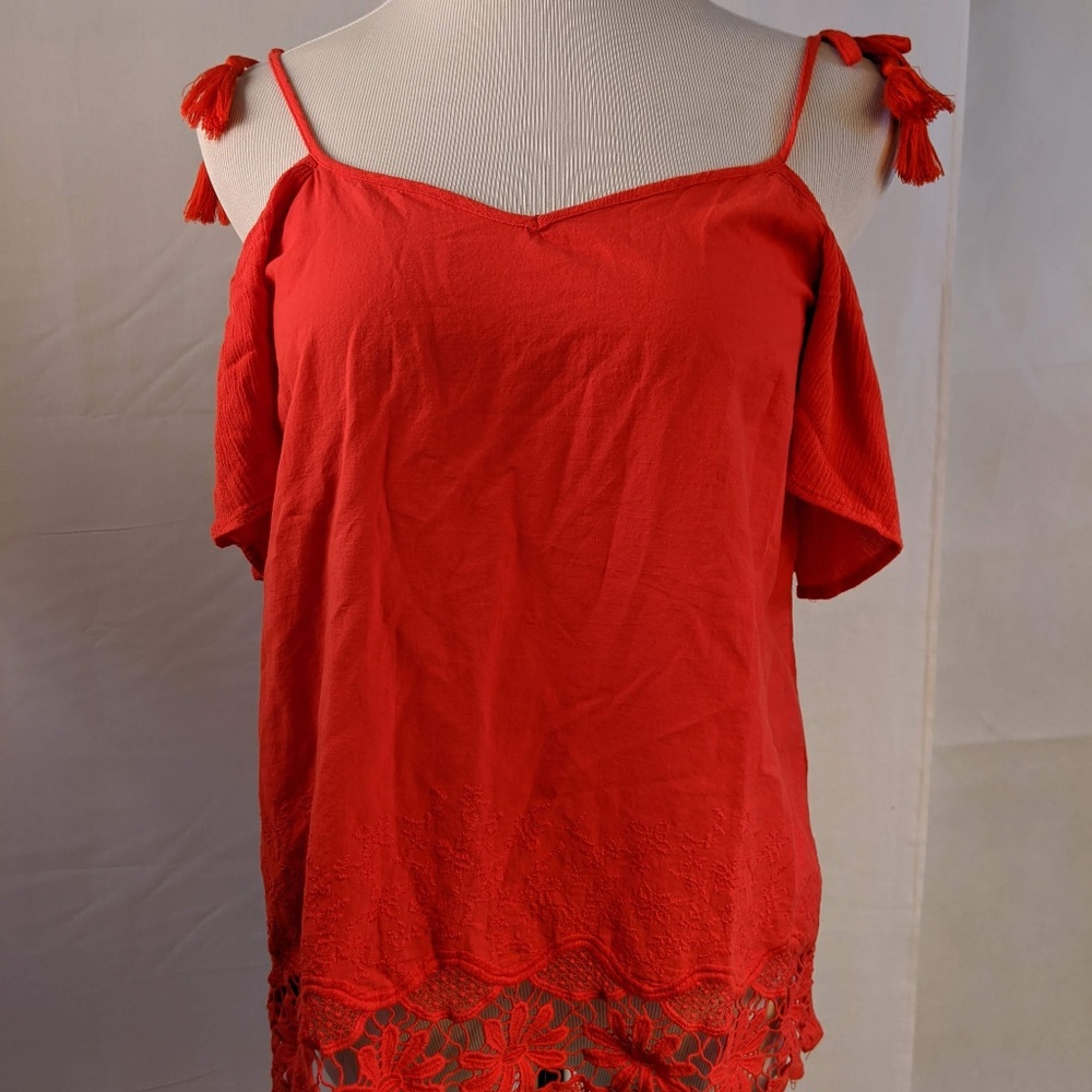 Jolt Cold Shoulder Adjustable Strap Top w/Lace